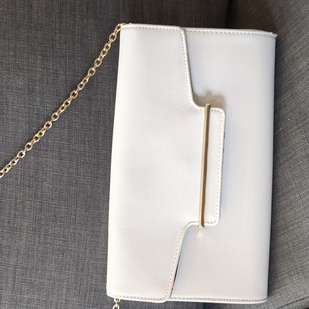 Kelly and Katie Purse - 🌺 inside with metal accents.